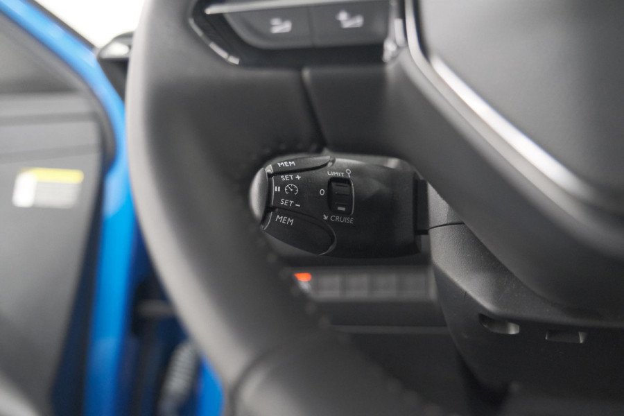 Peugeot e-208 EV Active 50 kWh | Navigatie | Apple Carplay | Climate Control