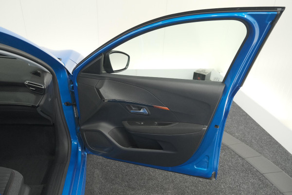 Peugeot e-208 EV Active 50 kWh | Navigatie | Apple Carplay | Climate Control