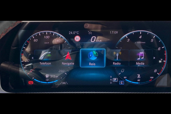 Mercedes-Benz A-Klasse 250 Premium Plus AMG/ Pano/ Burmester/ Sfeer/ VC