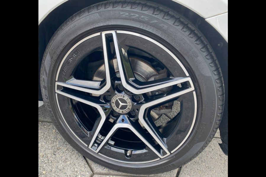 Mercedes-Benz A-Klasse 250 Premium Plus AMG/ Pano/ Burmester/ Sfeer/ VC