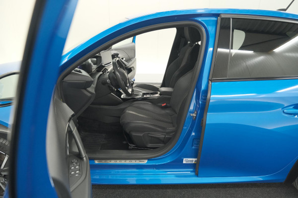 Peugeot 208 PureTech 100 GT | Camera | Dodehoekdetectie | Apple Carplay | Stoelverwarming | Parkeersensoren