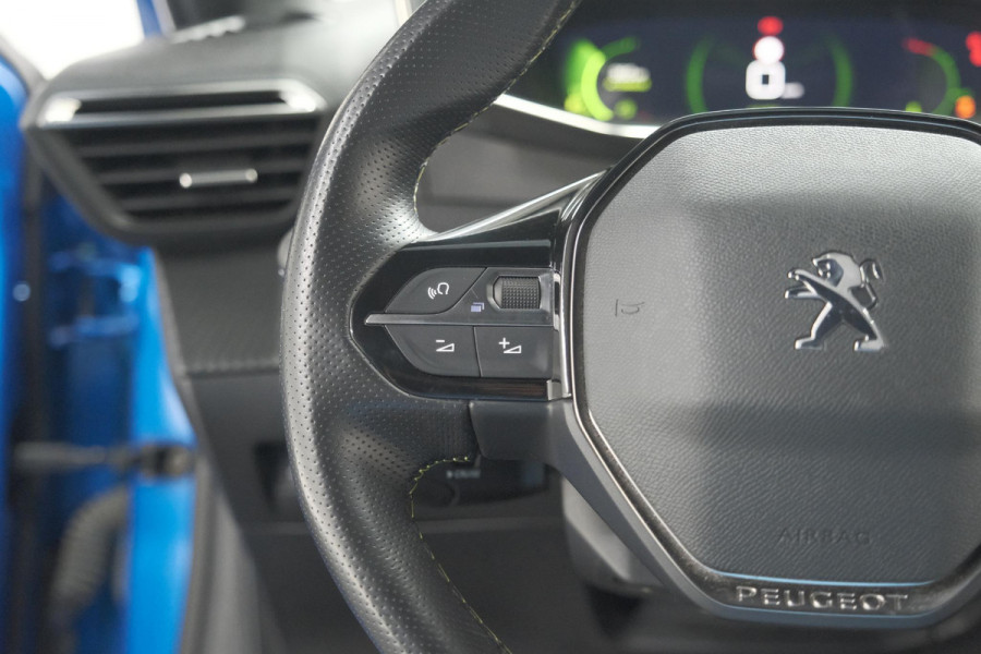 Peugeot 208 PureTech 100 GT | Camera | Dodehoekdetectie | Apple Carplay | Stoelverwarming | Parkeersensoren