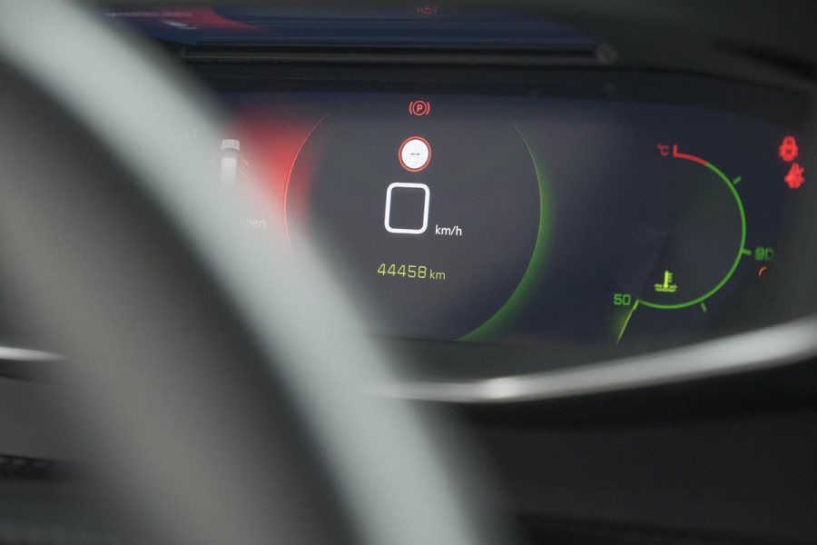Peugeot 208 PureTech 100 GT | Camera | Dodehoekdetectie | Apple Carplay | Stoelverwarming | Parkeersensoren