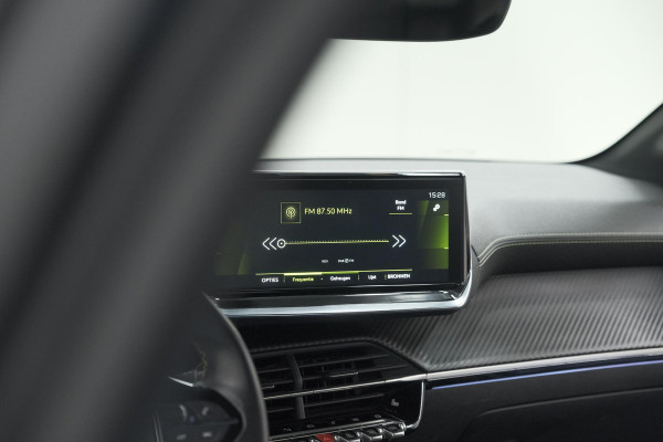 Peugeot 208 PureTech 100 GT | Camera | Dodehoekdetectie | Apple Carplay | Stoelverwarming | Parkeersensoren