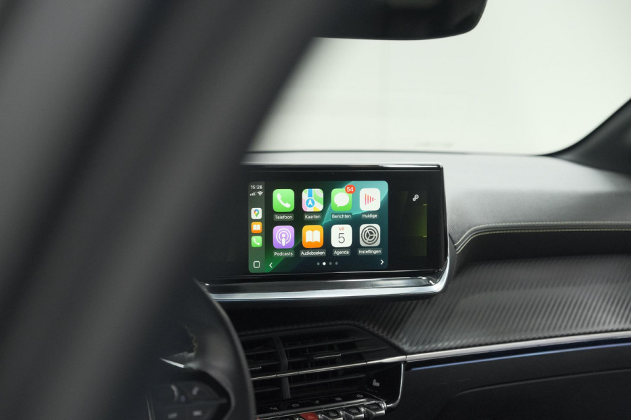Peugeot 208 PureTech 100 GT | Camera | Dodehoekdetectie | Apple Carplay | Stoelverwarming | Parkeersensoren