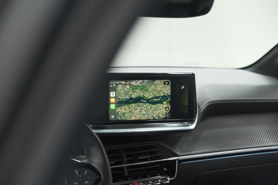 Peugeot 208 PureTech 100 GT | Camera | Dodehoekdetectie | Apple Carplay | Stoelverwarming | Parkeersensoren