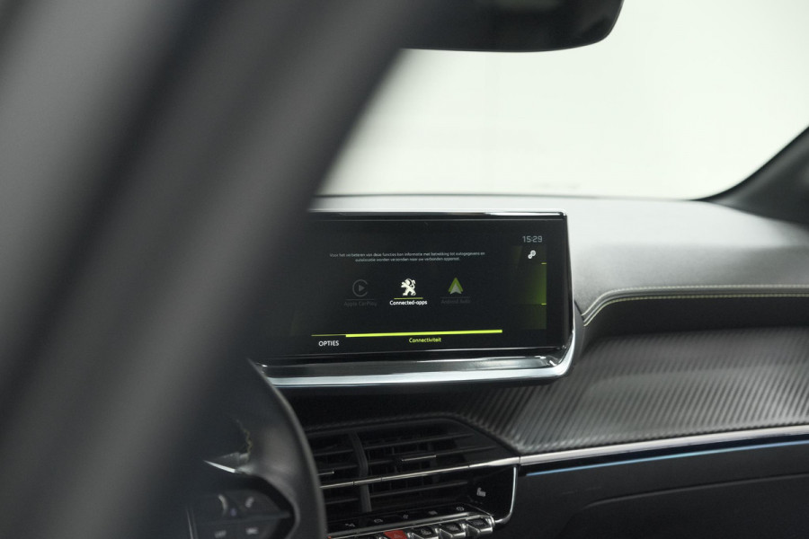 Peugeot 208 PureTech 100 GT | Camera | Dodehoekdetectie | Apple Carplay | Stoelverwarming | Parkeersensoren