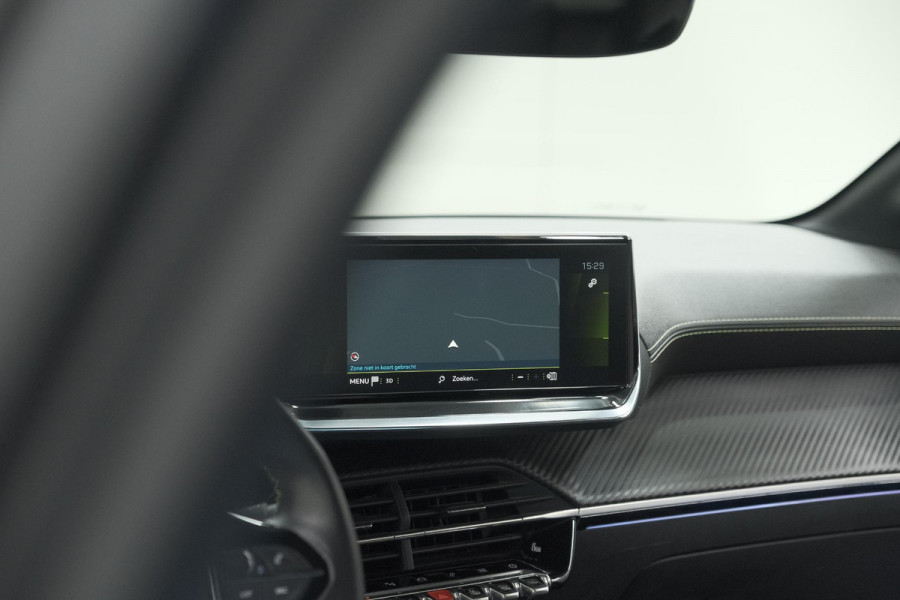 Peugeot 208 PureTech 100 GT | Camera | Dodehoekdetectie | Apple Carplay | Stoelverwarming | Parkeersensoren