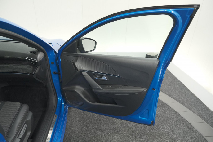 Peugeot 208 PureTech 100 GT | Camera | Dodehoekdetectie | Apple Carplay | Stoelverwarming | Parkeersensoren