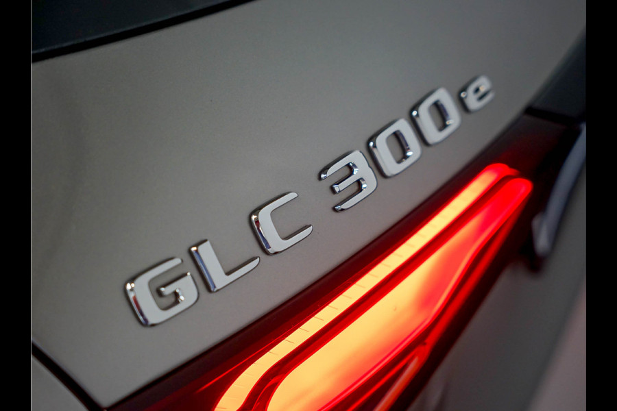 Mercedes-Benz GLC GLC 300e 4MATIC AMG Line | Trekhaak | Burmester | Stoelvent.