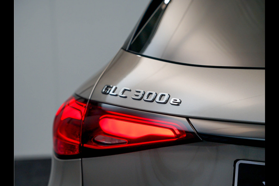 Mercedes-Benz GLC GLC 300e 4MATIC AMG Line | Trekhaak | Burmester | Stoelvent.