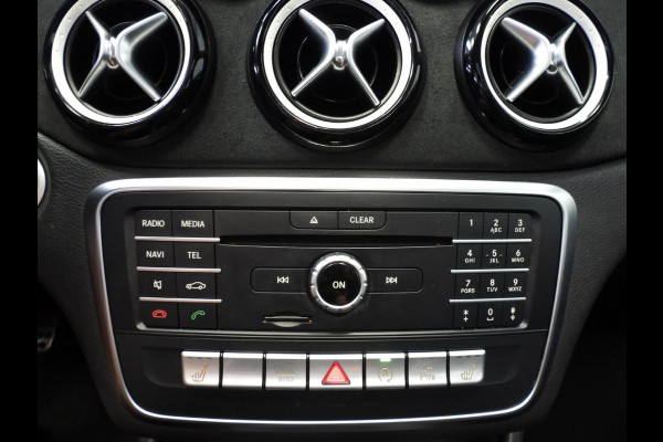 Mercedes-Benz A-Klasse A180 AMG Edition NAVI/SCHUIFDAK/CAMERA/LED/18"LMV!