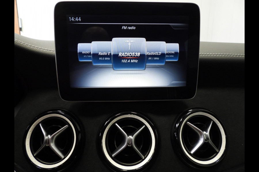 Mercedes-Benz A-Klasse A180 AMG Edition NAVI/SCHUIFDAK/CAMERA/LED/18"LMV!