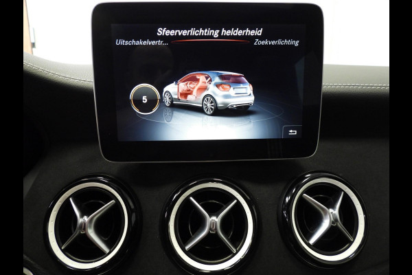 Mercedes-Benz A-Klasse A180 AMG Edition NAVI/SCHUIFDAK/CAMERA/LED/18"LMV!