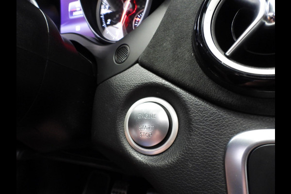 Mercedes-Benz A-Klasse A180 AMG Edition NAVI/SCHUIFDAK/CAMERA/LED/18"LMV!