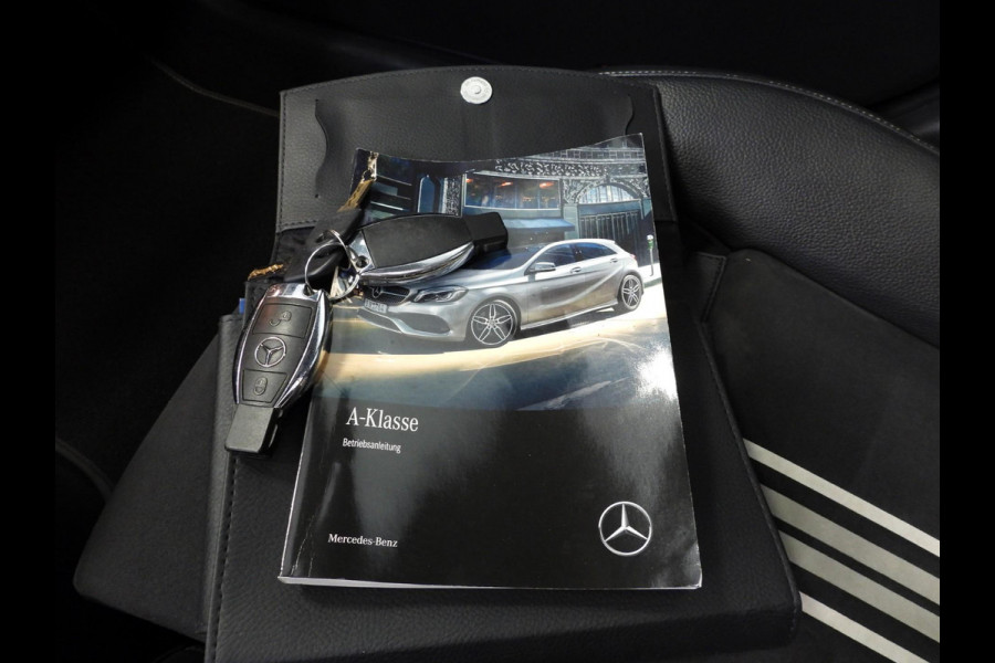 Mercedes-Benz A-Klasse A180 AMG Edition NAVI/SCHUIFDAK/CAMERA/LED/18"LMV!