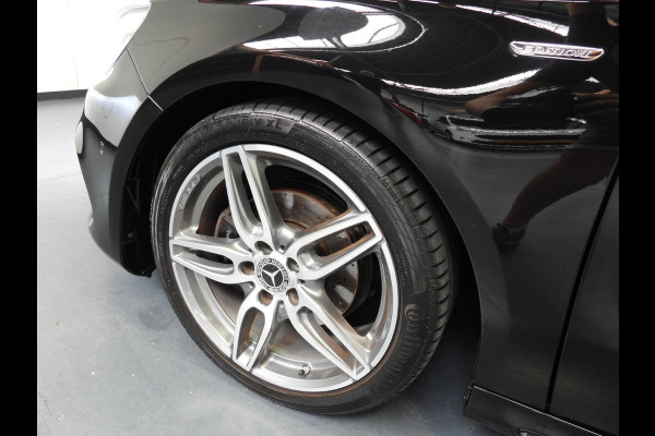 Mercedes-Benz A-Klasse A180 AMG Edition NAVI/SCHUIFDAK/CAMERA/LED/18"LMV!