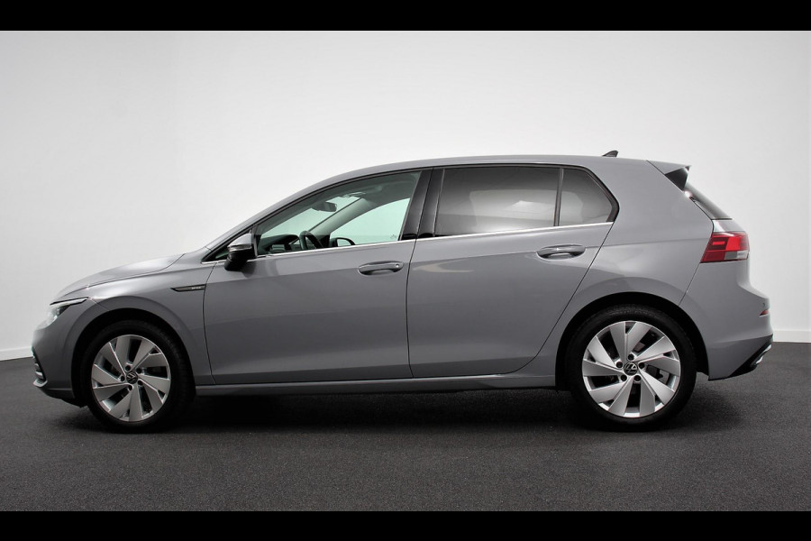 Volkswagen Golf 1.5 eTSI 150pk DSG Style | Navigatie | Climate Control | Camera | Parkeer sensoren V+A | Adaptive cruise control | Extra Getint Glas | Stoel/Stuurverwarming