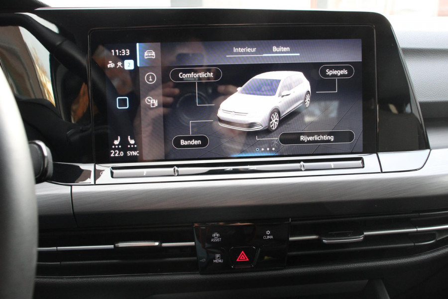 Volkswagen Golf 1.5 eTSI 150pk DSG Style | Navigatie | Climate Control | Camera | Parkeer sensoren V+A | Adaptive cruise control | Extra Getint Glas | Stoel/Stuurverwarming