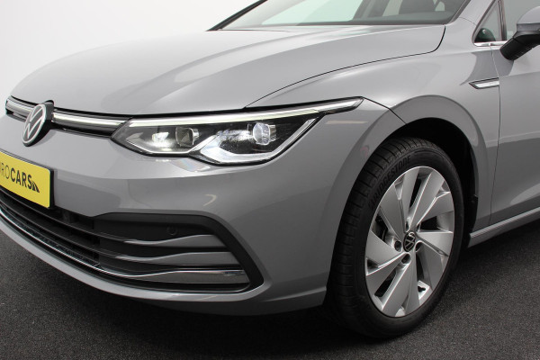 Volkswagen Golf 1.5 eTSI 150pk DSG Style | Navigatie | Climate Control | Camera | Parkeer sensoren V+A | Adaptive cruise control | Extra Getint Glas | Stoel/Stuurverwarming