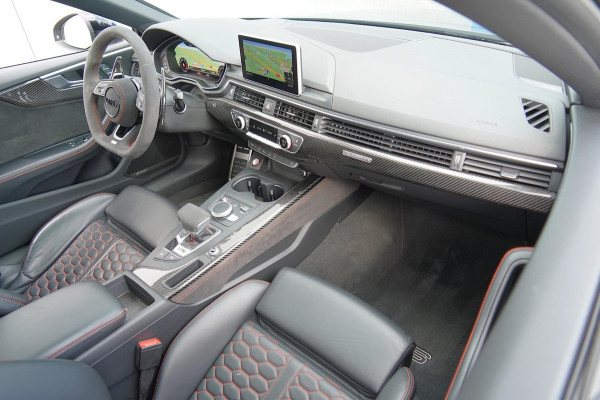 Audi RS5 Coupé 2.9 TFSI quattro / Org. NL / Pano / Head-Up / B&O / Side-Assist / Memory Seat / Carbon inleg