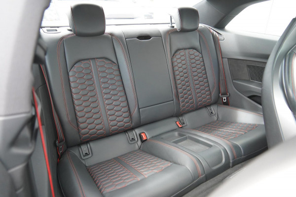 Audi RS5 Coupé 2.9 TFSI quattro / Org. NL / Pano / Head-Up / B&O / Side-Assist / Memory Seat / Carbon inleg