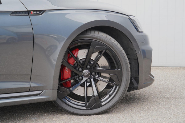 Audi RS5 Coupé 2.9 TFSI quattro / Org. NL / Pano / Head-Up / B&O / Side-Assist / Memory Seat / Carbon inleg