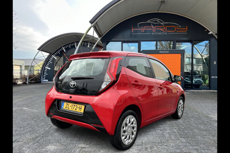 Toyota Aygo 1.0 VVT-i x-play Apple Carplay Camera NW Model
