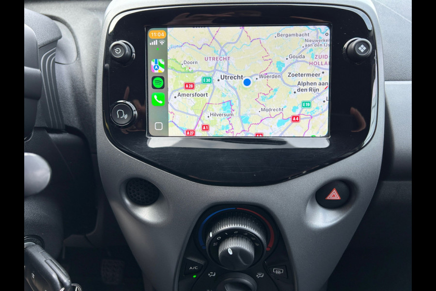 Toyota Aygo 1.0 VVT-i x-play Apple Carplay Camera NW Model