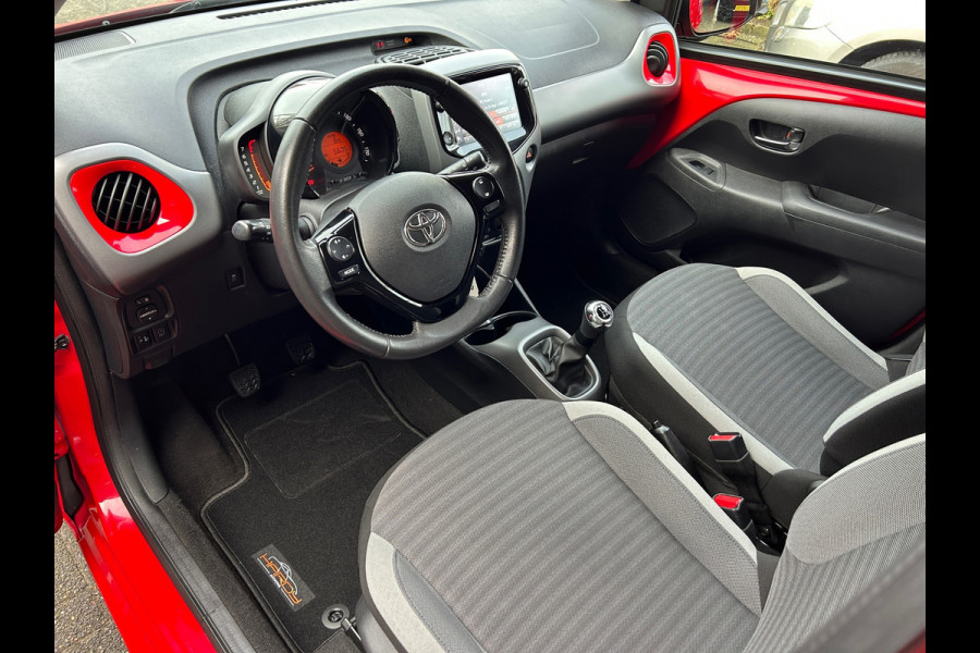 Toyota Aygo 1.0 VVT-i x-play Apple Carplay Camera NW Model