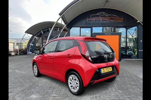 Toyota Aygo 1.0 VVT-i x-play Apple Carplay Camera NW Model