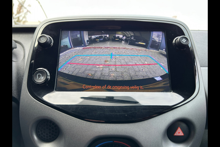 Toyota Aygo 1.0 VVT-i x-play Apple Carplay Camera NW Model