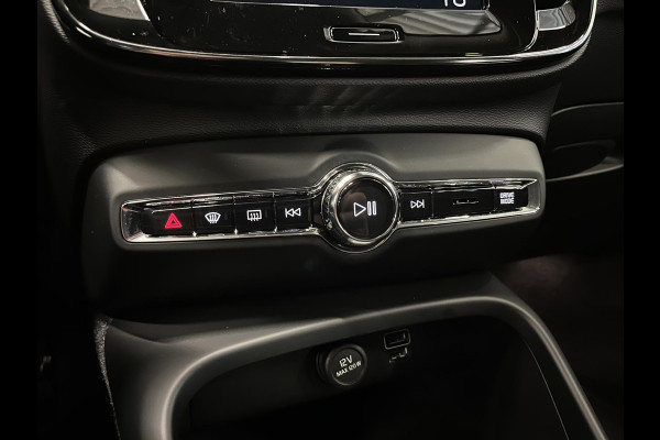 Volvo XC40 1.5 T2 Business Pro Airco|ECC Navi Carplay PDC Achter Trekhaak Cruise Control