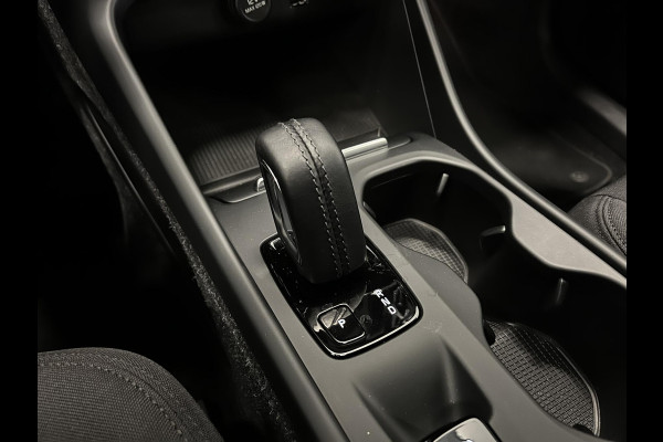 Volvo XC40 1.5 T2 Business Pro Airco|ECC Navi Carplay PDC Achter Trekhaak Cruise Control