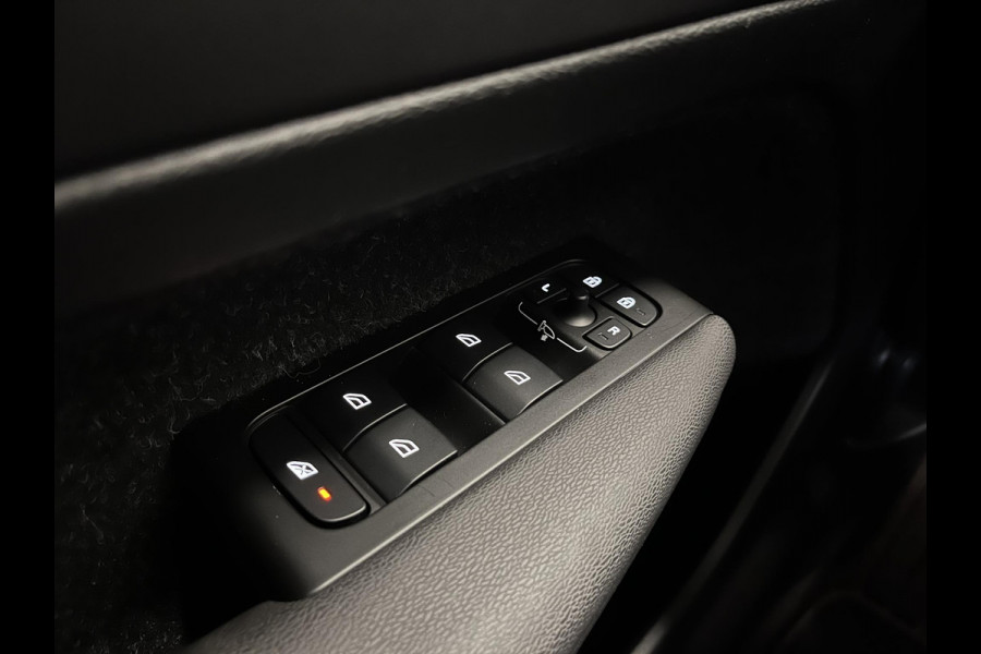 Volvo XC40 1.5 T2 Business Pro Airco|ECC Navi Carplay PDC Achter Trekhaak Cruise Control