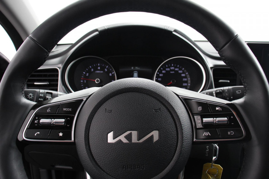 Kia Ceed Sportswagon 1.0 T-GDi Prestige | Navigatie | Apple Carplay/Android Auto | Climate Control | Cruise Control | Lane Assist | Stoel/Stuurverwarming | Privacy Glass | Camera