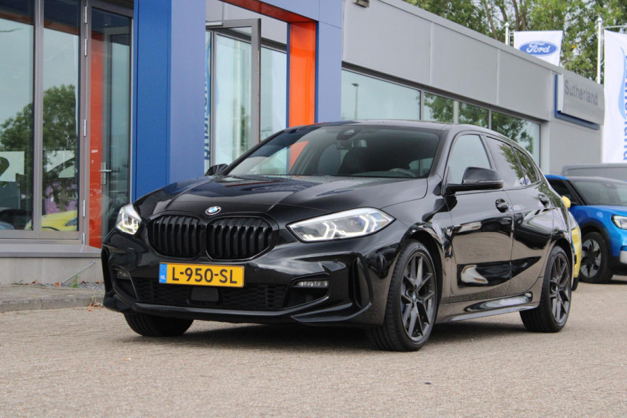BMW 1-serie 120i High Executive Edition 178pk | Harman en Kardon | Panoramadak | Head-up display | M-Pakket