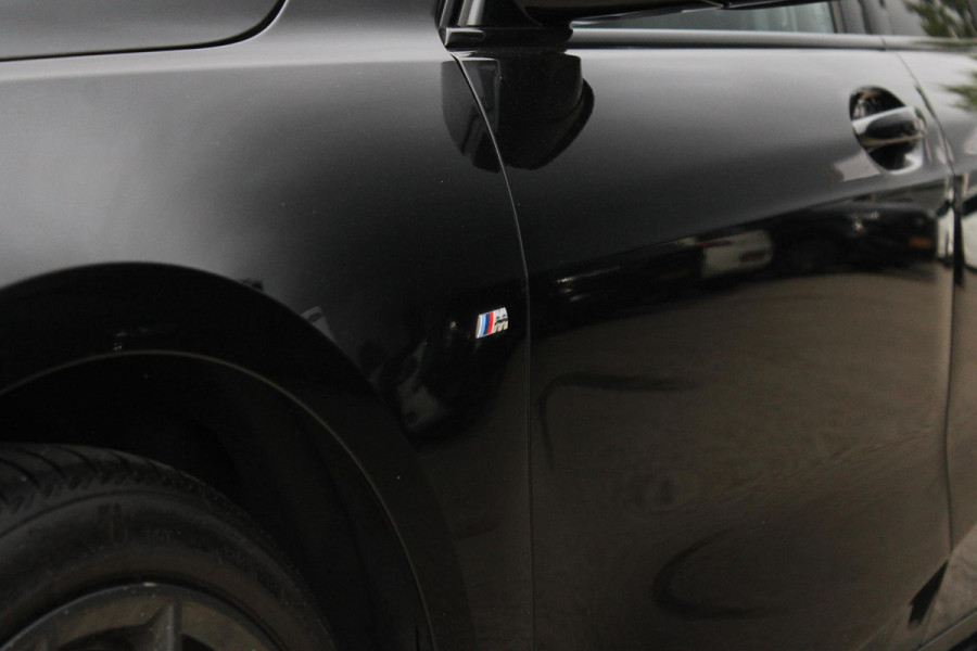 BMW 1-serie 120i High Executive Edition 178pk | Harman en Kardon | Panoramadak | Head-up display | M-Pakket