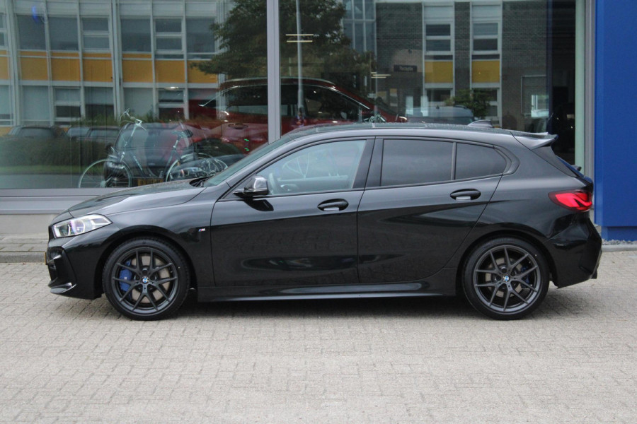BMW 1-serie 120i High Executive Edition 178pk | Harman en Kardon | Panoramadak | Head-up display | M-Pakket