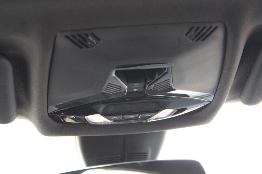 BMW 1-serie 120i High Executive Edition 178pk | Harman en Kardon | Panoramadak | Head-up display | M-Pakket