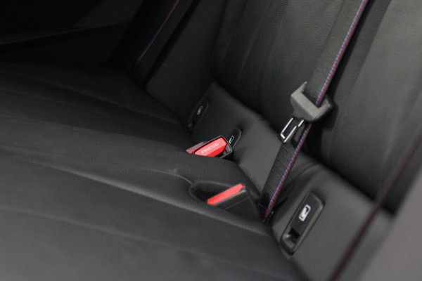 BMW 1-serie 120i High Executive Edition 178pk | Harman en Kardon | Panoramadak | Head-up display | M-Pakket