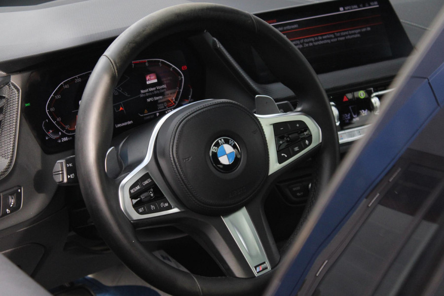 BMW 1-serie 120i High Executive Edition 178pk | Harman en Kardon | Panoramadak | Head-up display | M-Pakket