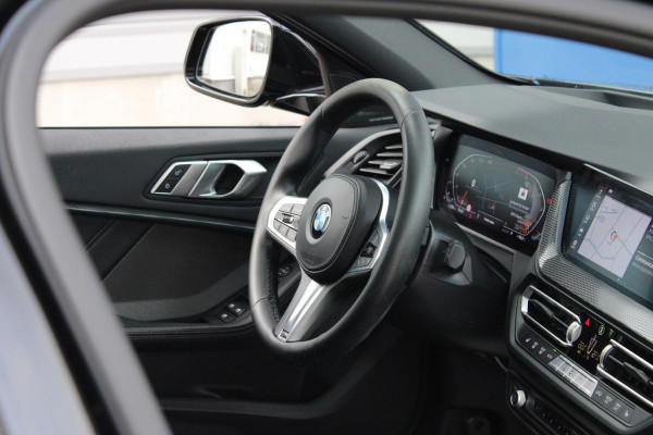 BMW 1-serie 120i High Executive Edition 178pk | Harman en Kardon | Panoramadak | Head-up display | M-Pakket