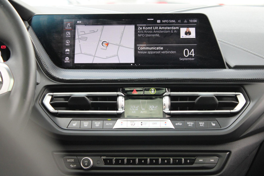 BMW 1-serie 120i High Executive Edition 178pk | Harman en Kardon | Panoramadak | Head-up display | M-Pakket