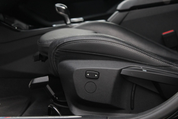 BMW 1-serie 120i High Executive Edition 178pk | Harman en Kardon | Panoramadak | Head-up display | M-Pakket