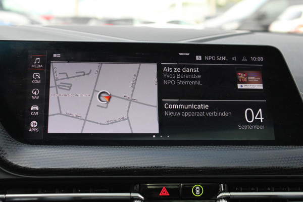 BMW 1-serie 120i High Executive Edition 178pk | Harman en Kardon | Panoramadak | Head-up display | M-Pakket