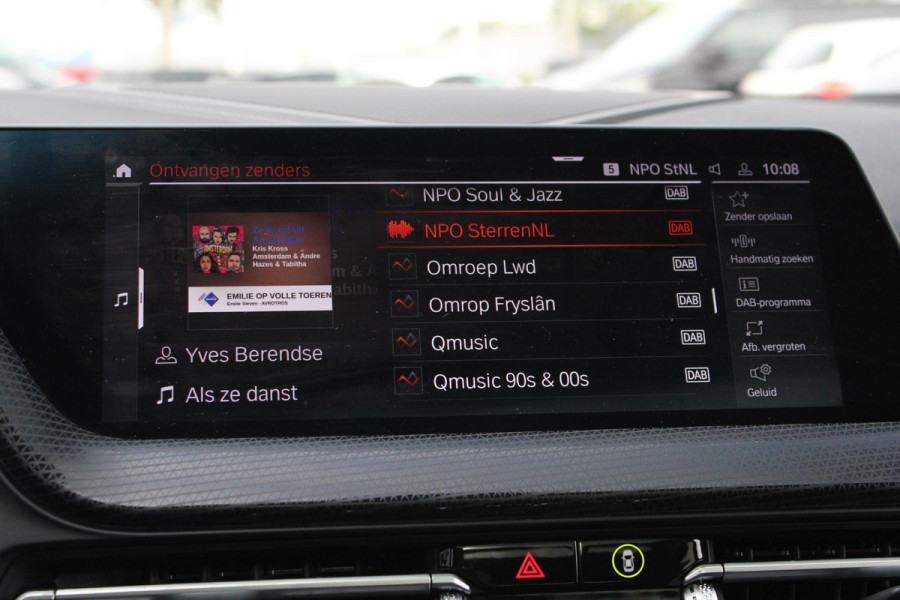 BMW 1-serie 120i High Executive Edition 178pk | Harman en Kardon | Panoramadak | Head-up display | M-Pakket