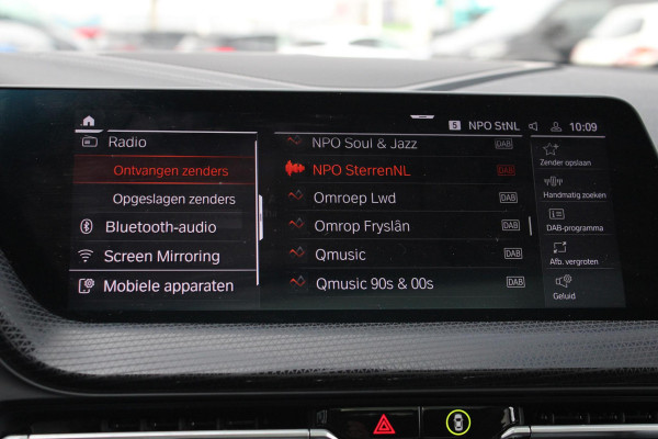 BMW 1-serie 120i High Executive Edition 178pk | Harman en Kardon | Panoramadak | Head-up display | M-Pakket