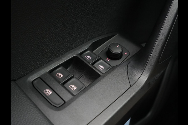 Seat Ibiza 1.0 TSI 95pk Style Clima Navigatie via App lm velgen Parkeersensors 83
