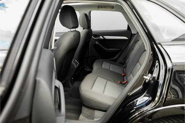 Audi Q3 1.4 TFSI S-Line Pano Xenon Trekhaak Audi Q3 1.4 TFSI S-Line Pano Xenon Trekhaak